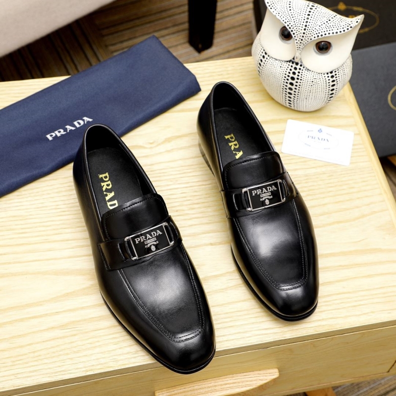 Pra*a leather shoes